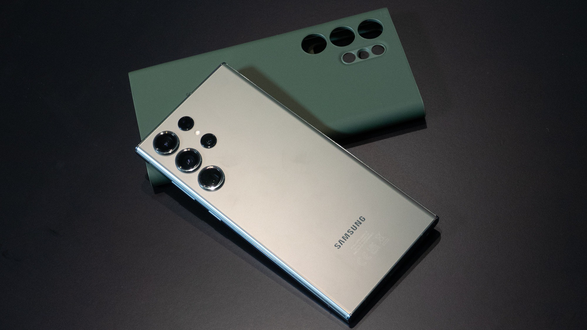 Top smartphone cũ đáng mua nhất năm 2025