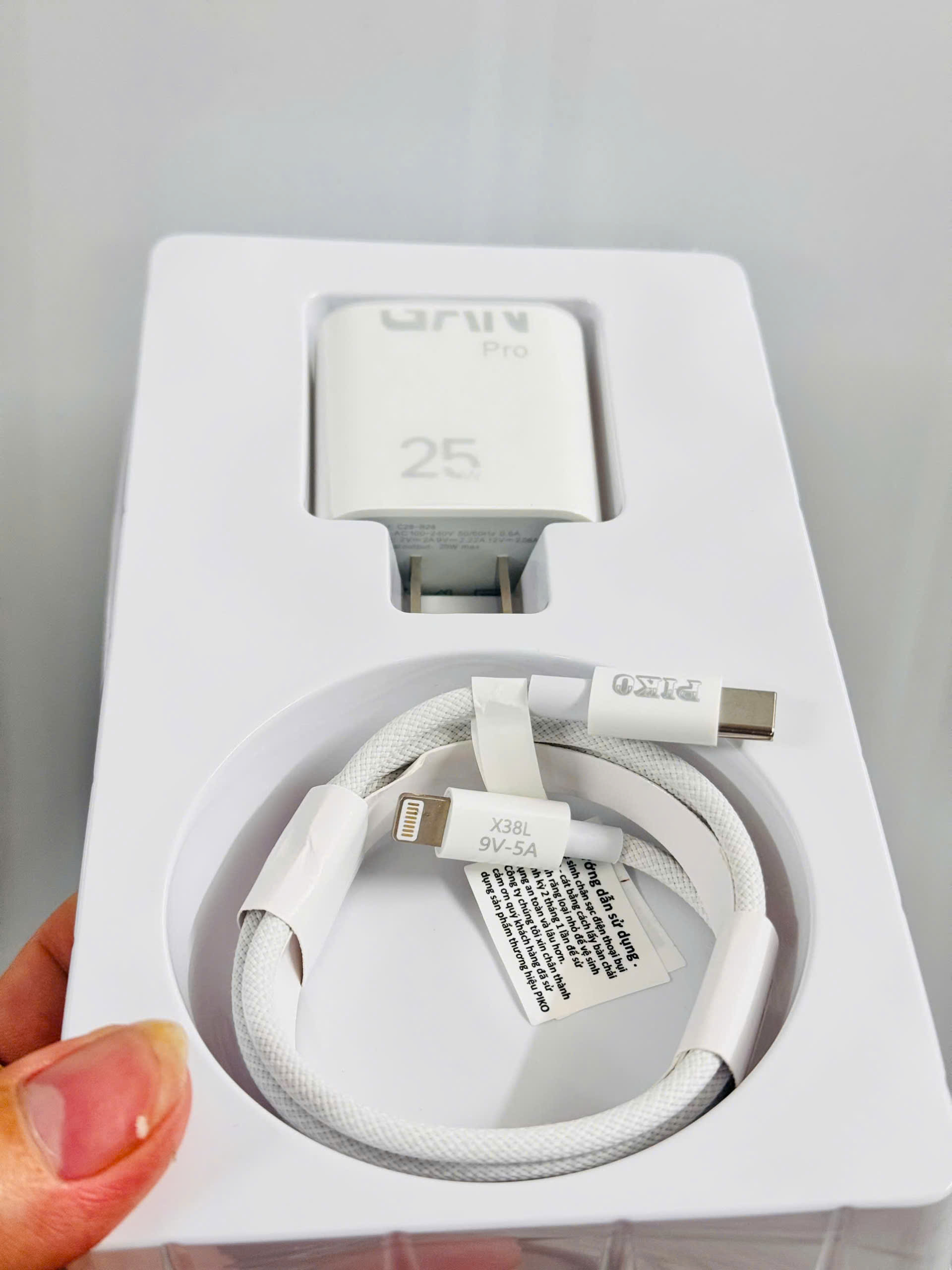 Bộ sạc TypeC-Lighting 12/13/14 25w Piko B28 270k