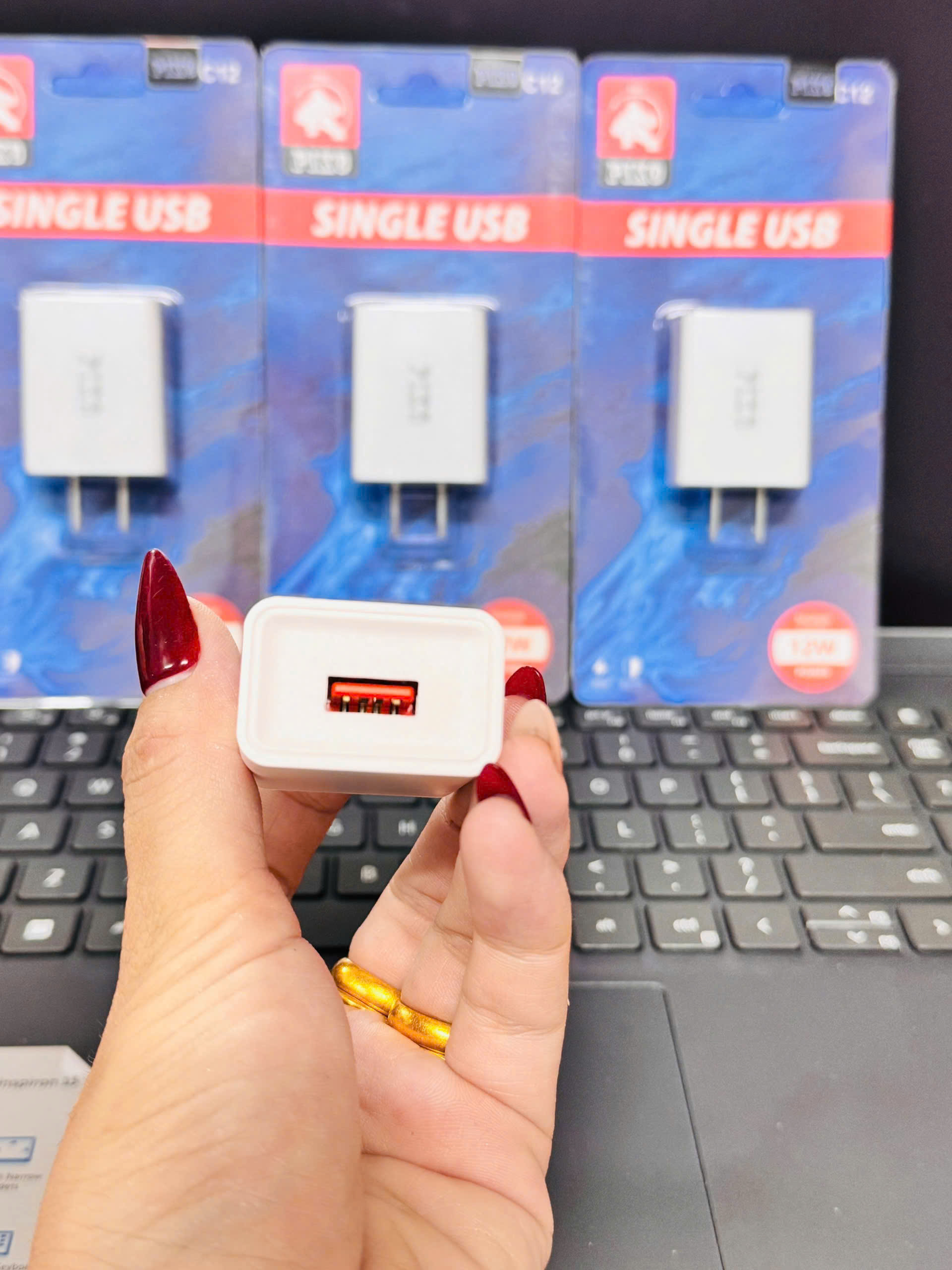 Cốc sạc USB Piko C12 12w- Cho Samsung/iPhone cắm đầu USB