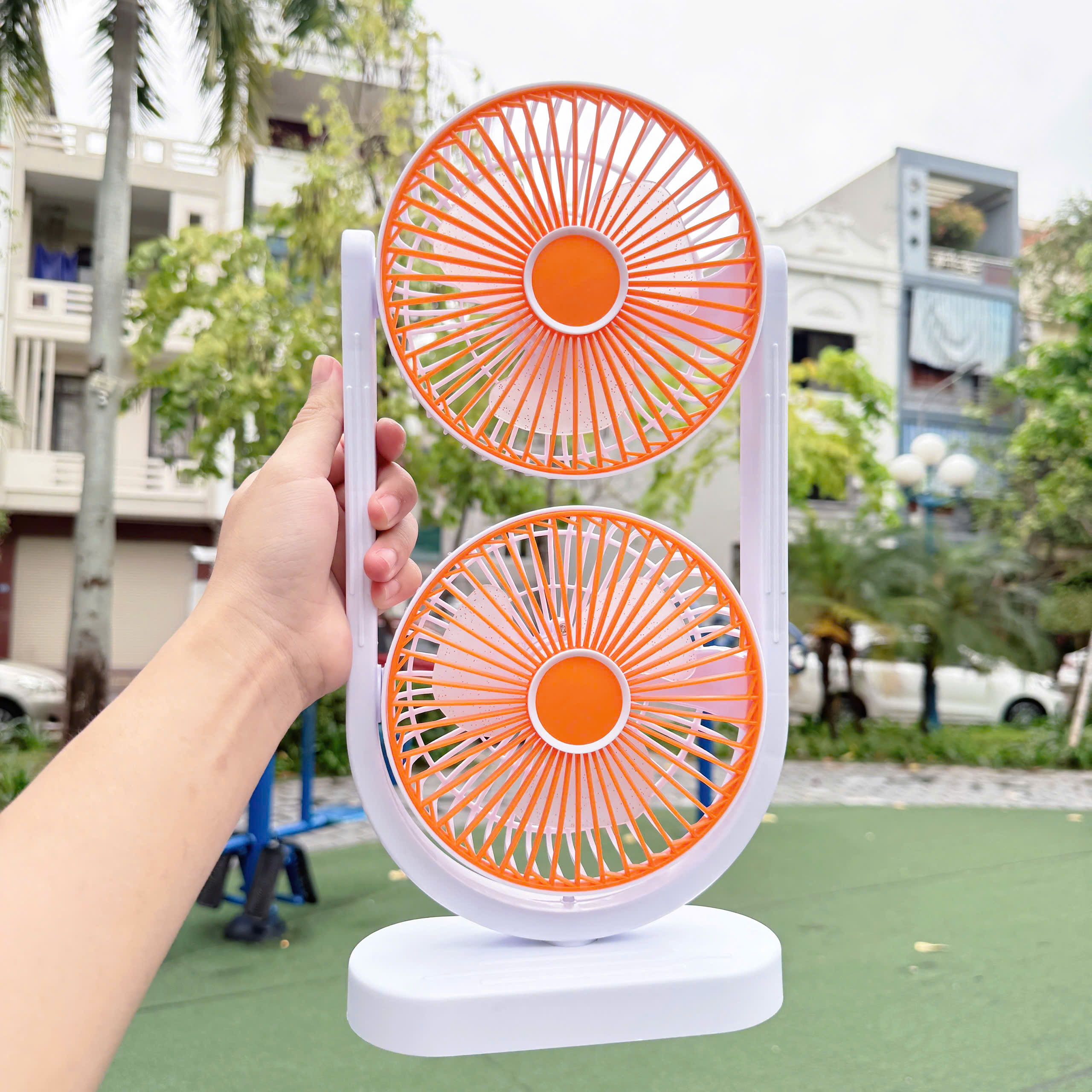 Quạt bàn tích điện 2 lồng F09