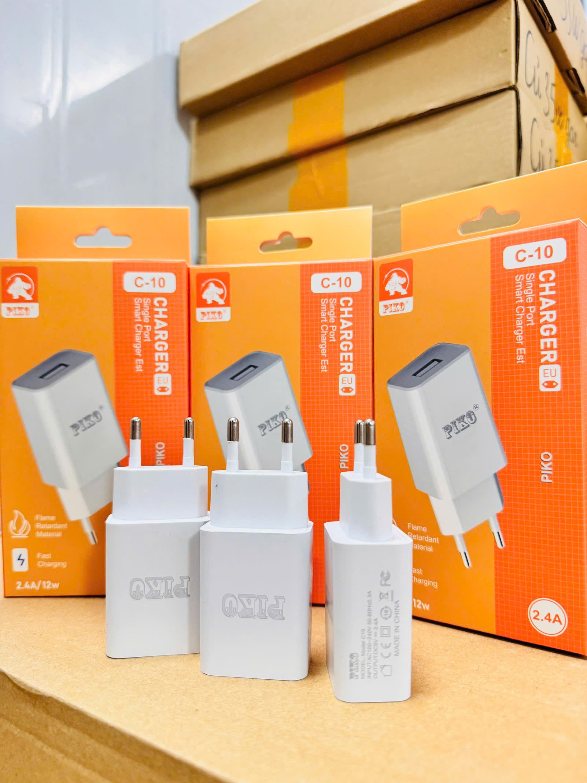 Cốc sạc usb Piko C10 - Cho Samsung s10/s20 2A 80k Ra USB