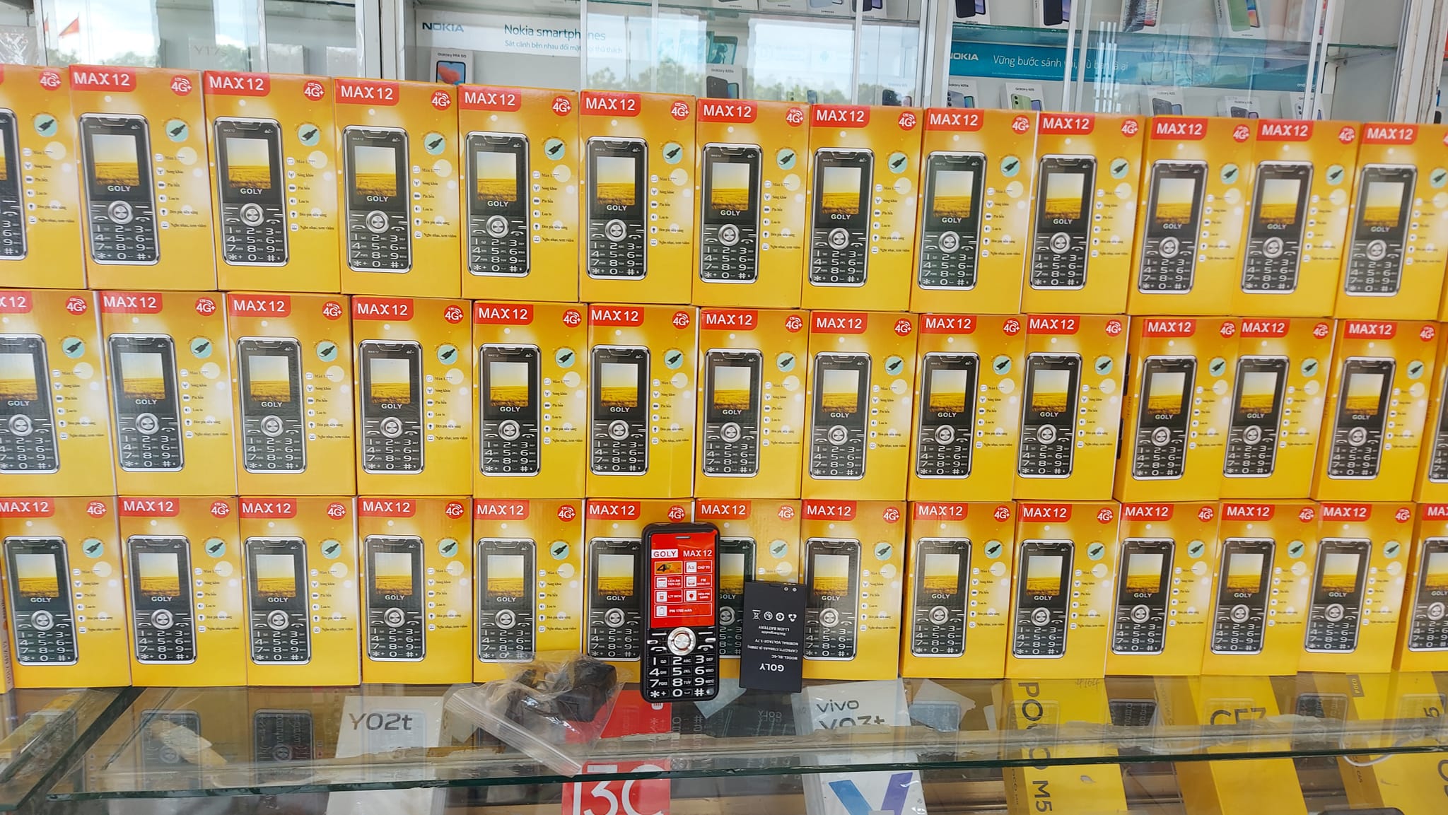 Điện thoại Goly Max 12 - Sóng 4G chuẩn