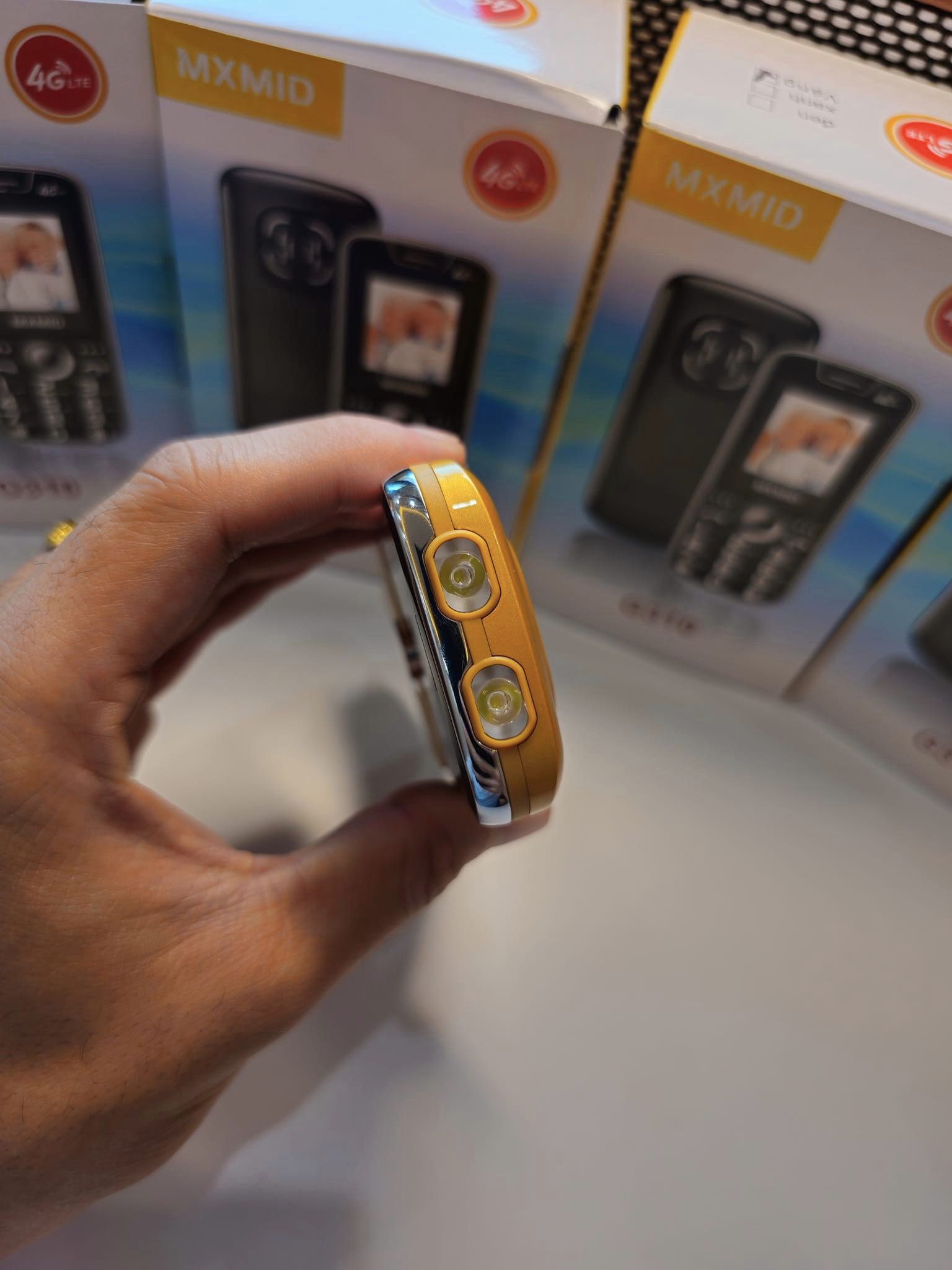 Điện thoại MXMID G310 4G Bao cắt sóng - Sóng 4G chuẩn