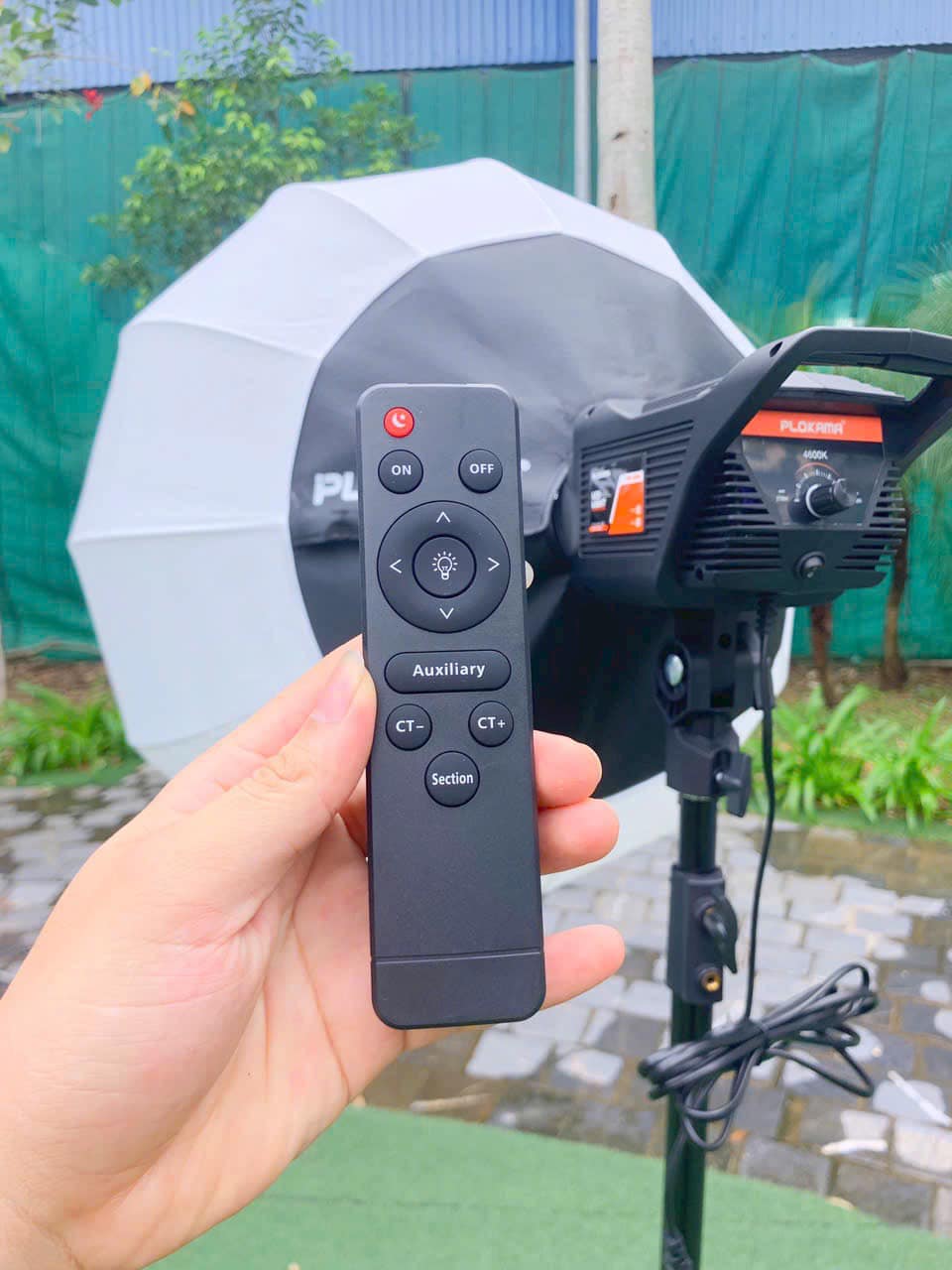 Đèn trùm chụp ảnh PLOKAMA PK-400s 200W siêu sáng