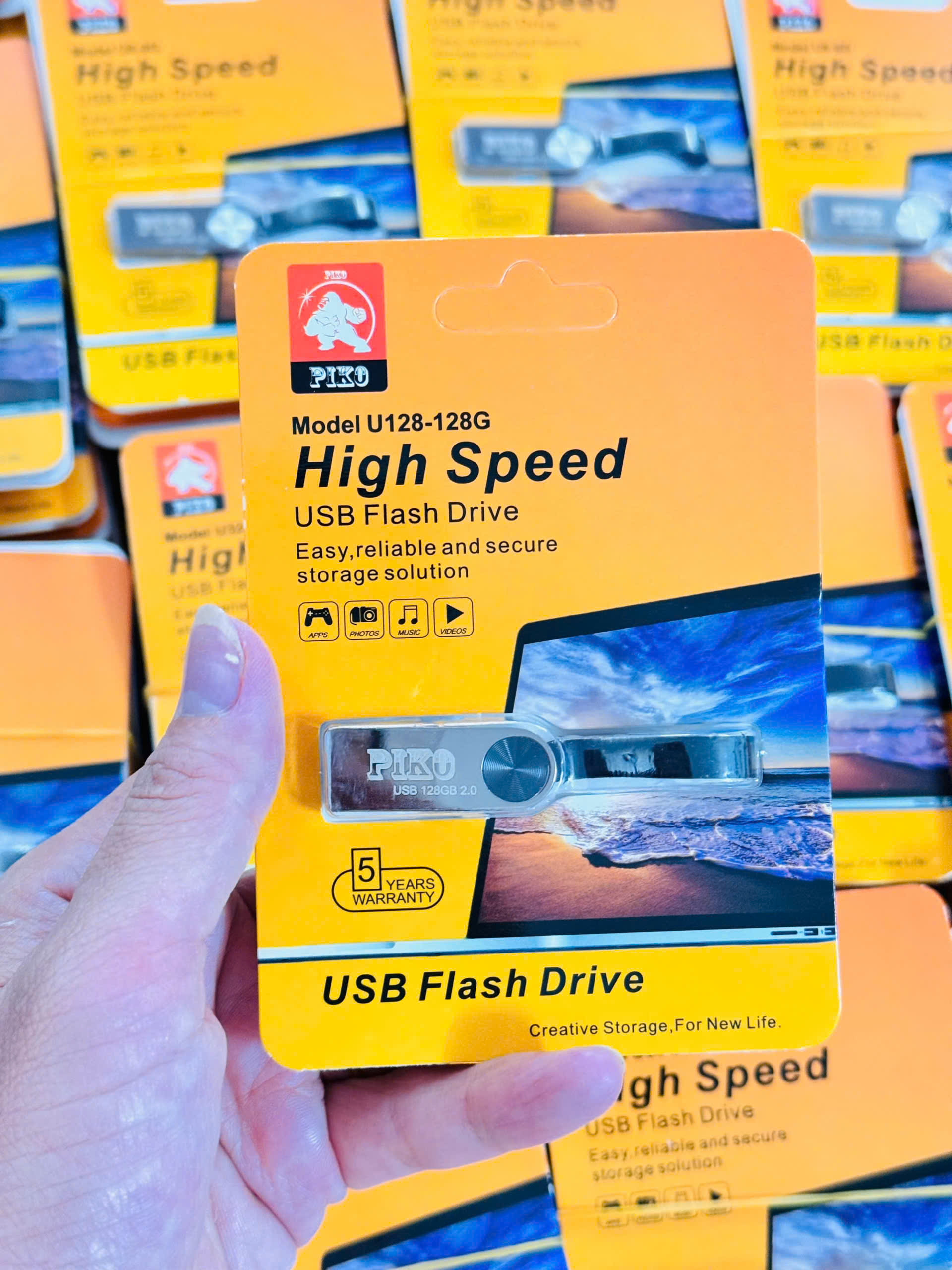 Usb Piko kim loại