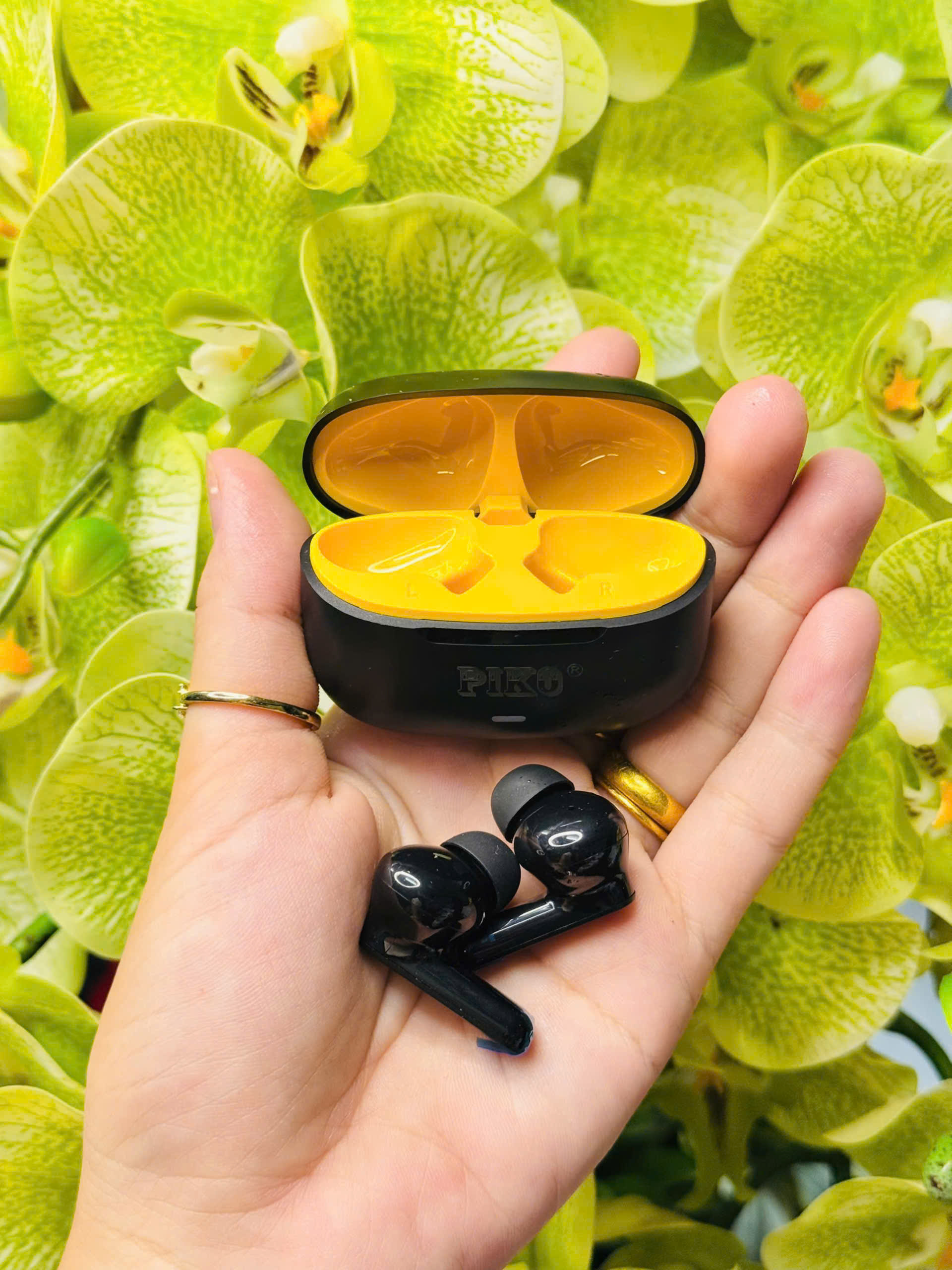 Tai nghe bluetooth Piko T12 14h đen - Đen