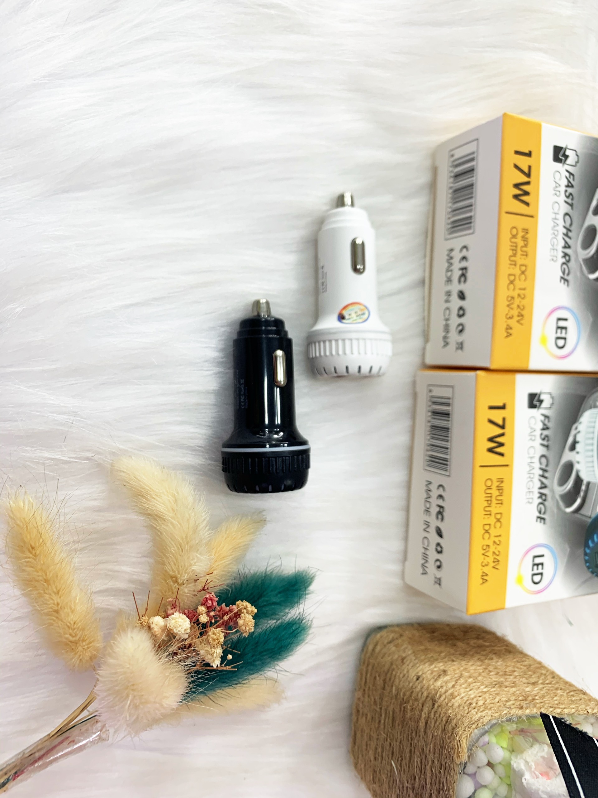 Tẩu sạc ô tô Hammer Ca09 17W cổng USB + Type