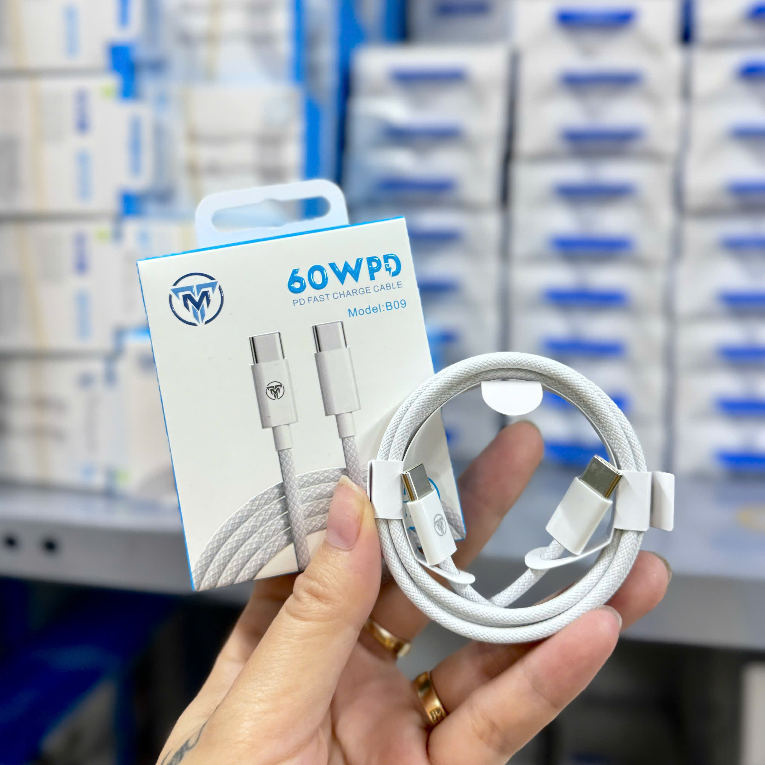 Cáp sạc TypeC-TypeC TMT B09 cho IP15 -  cáp 90k