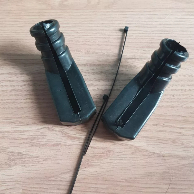 Combo 2 Cao Su Lót Chân Chống Xe Máy