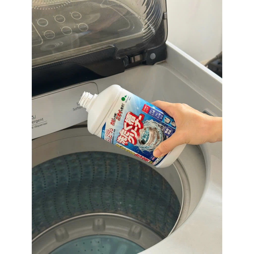 Chai nước tẩy lồng máy giặt Nội địa Nhật Bản 550ml.