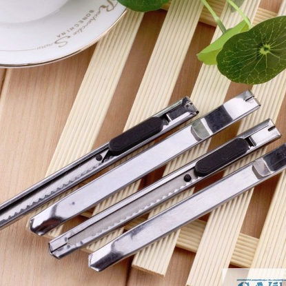 Combo 2 Dao Rọc Giấy Siêu Bén Vỏ Kim Loại Dài