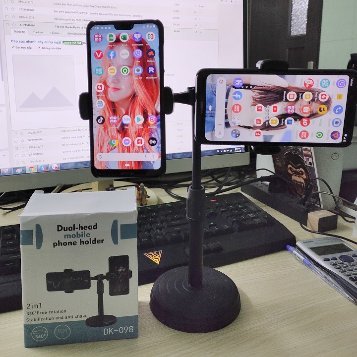Kệ 2 điện thoại livetream, xem phim