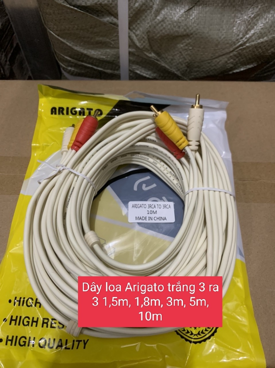 Cáp loa AV 1 3.5 ra 3 bông sen 3m Arigato
