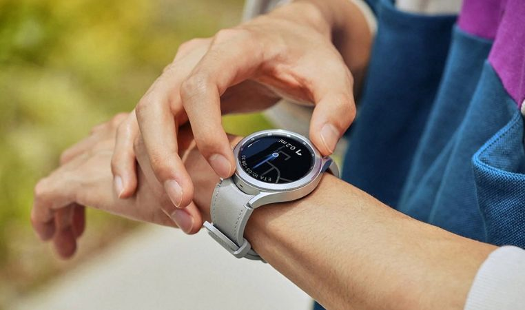 Đồng hồ thông minh Samsung Galaxy Watch 6 Classic GPS