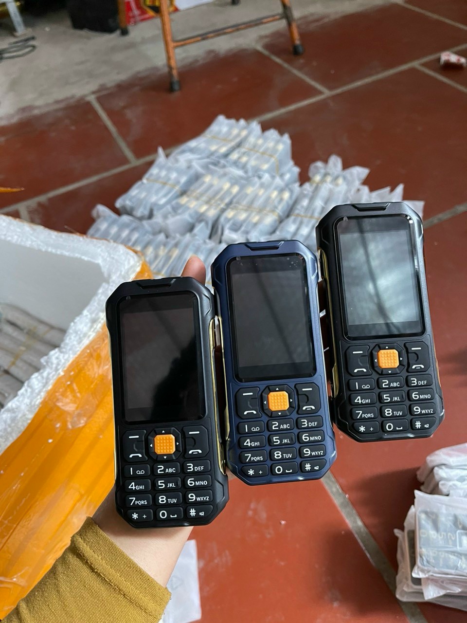 Điện thoại Hoswn H11 4G pin trâu - Sóng 4G chuẩn
