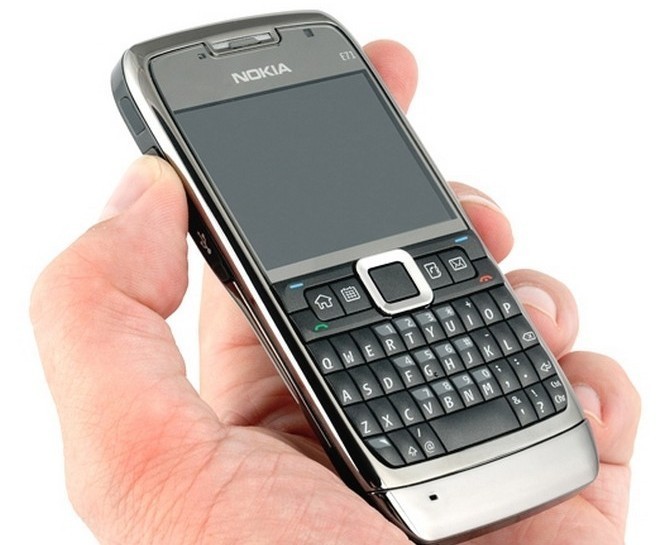 Điện thoại Nokia E71 zin Cũ