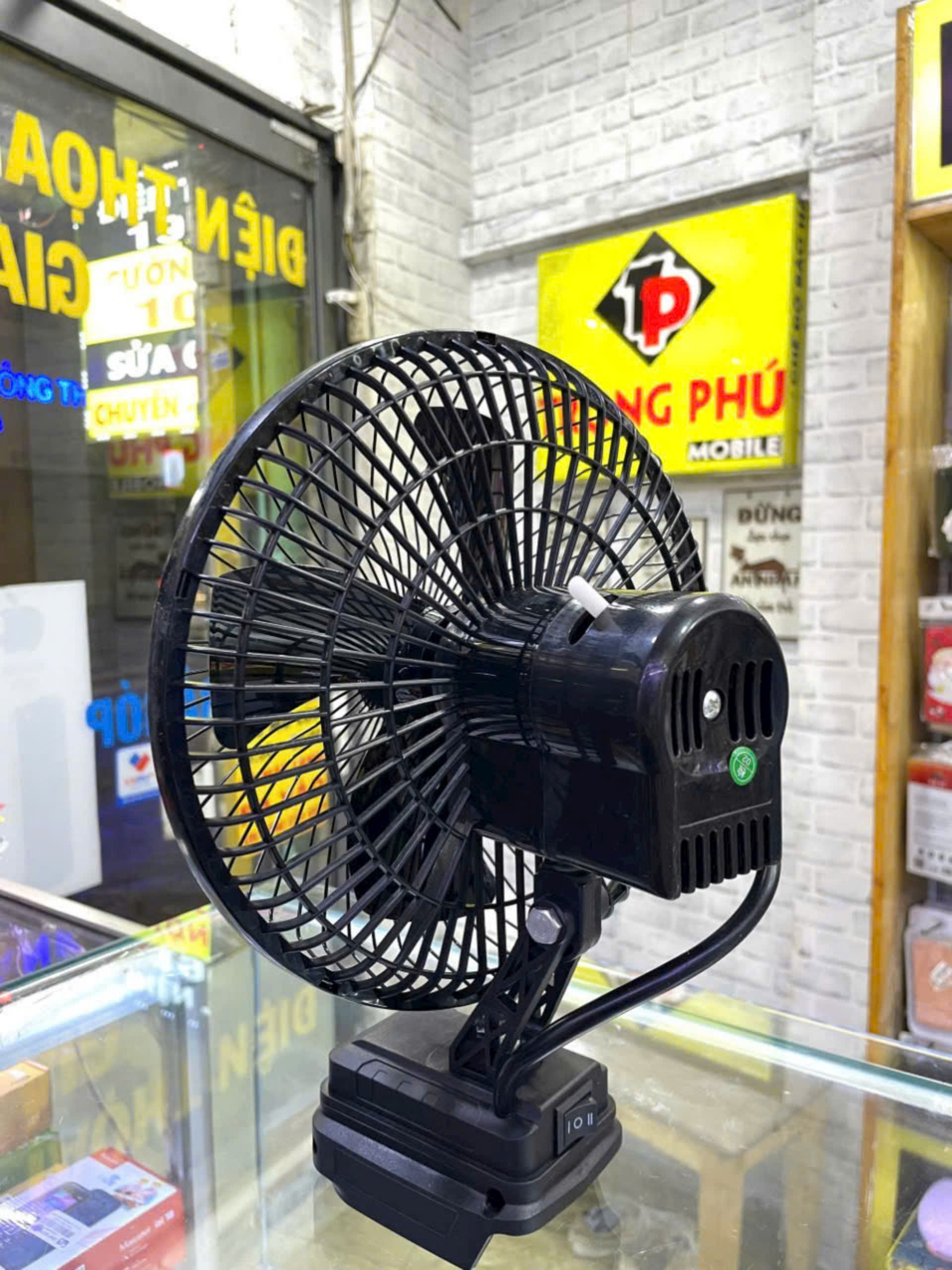Quạt tích điện dùng pin rời 10 cell 48V Metal model (có xoay)