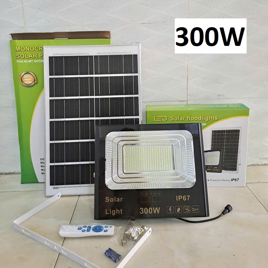 Đèn Pha Vuông Nhôm Năng Lượng Mặt Trời DSY