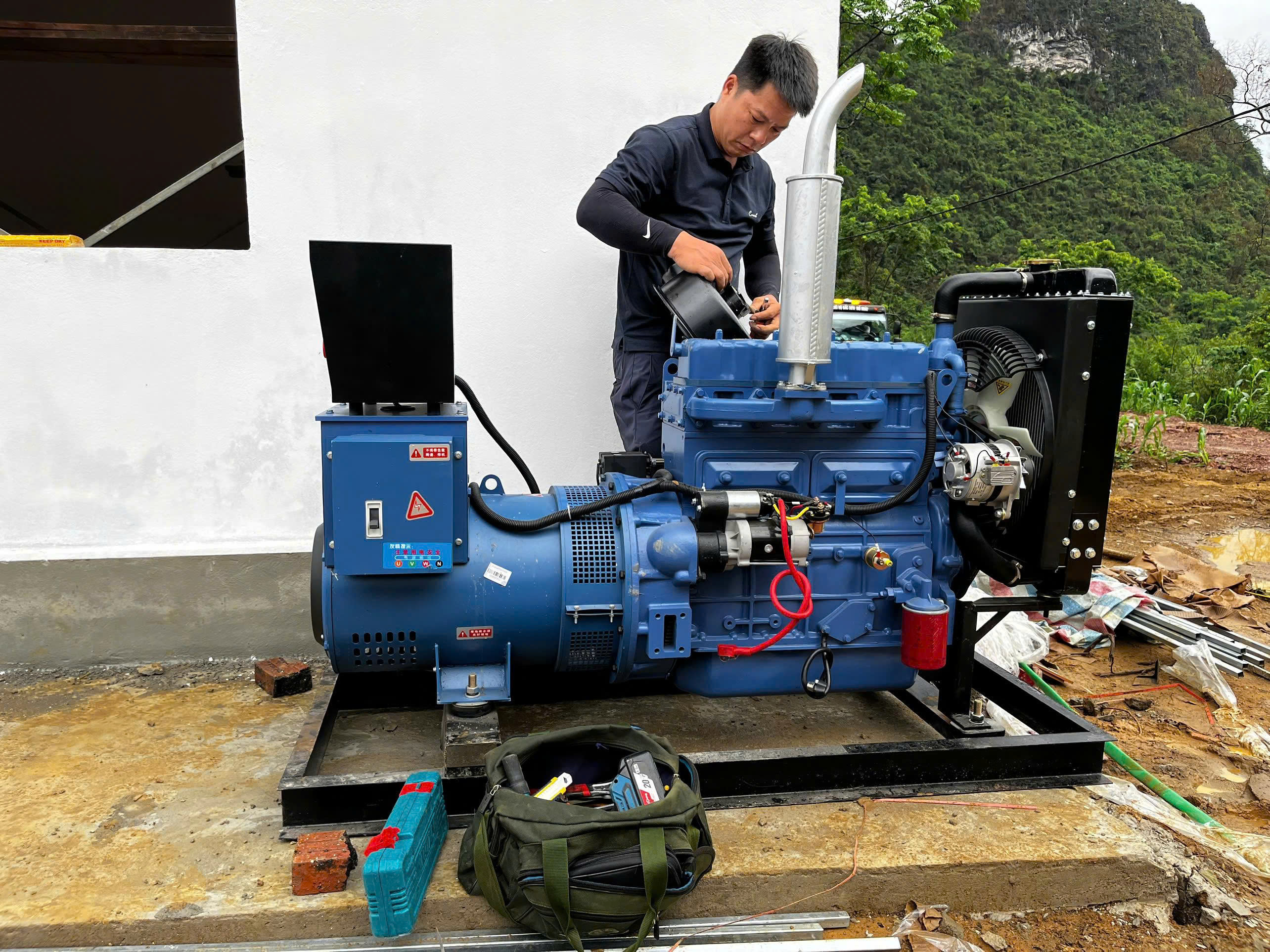 Máy phát điện đồng bộ 30km Đông Phong 30GF 3 pha