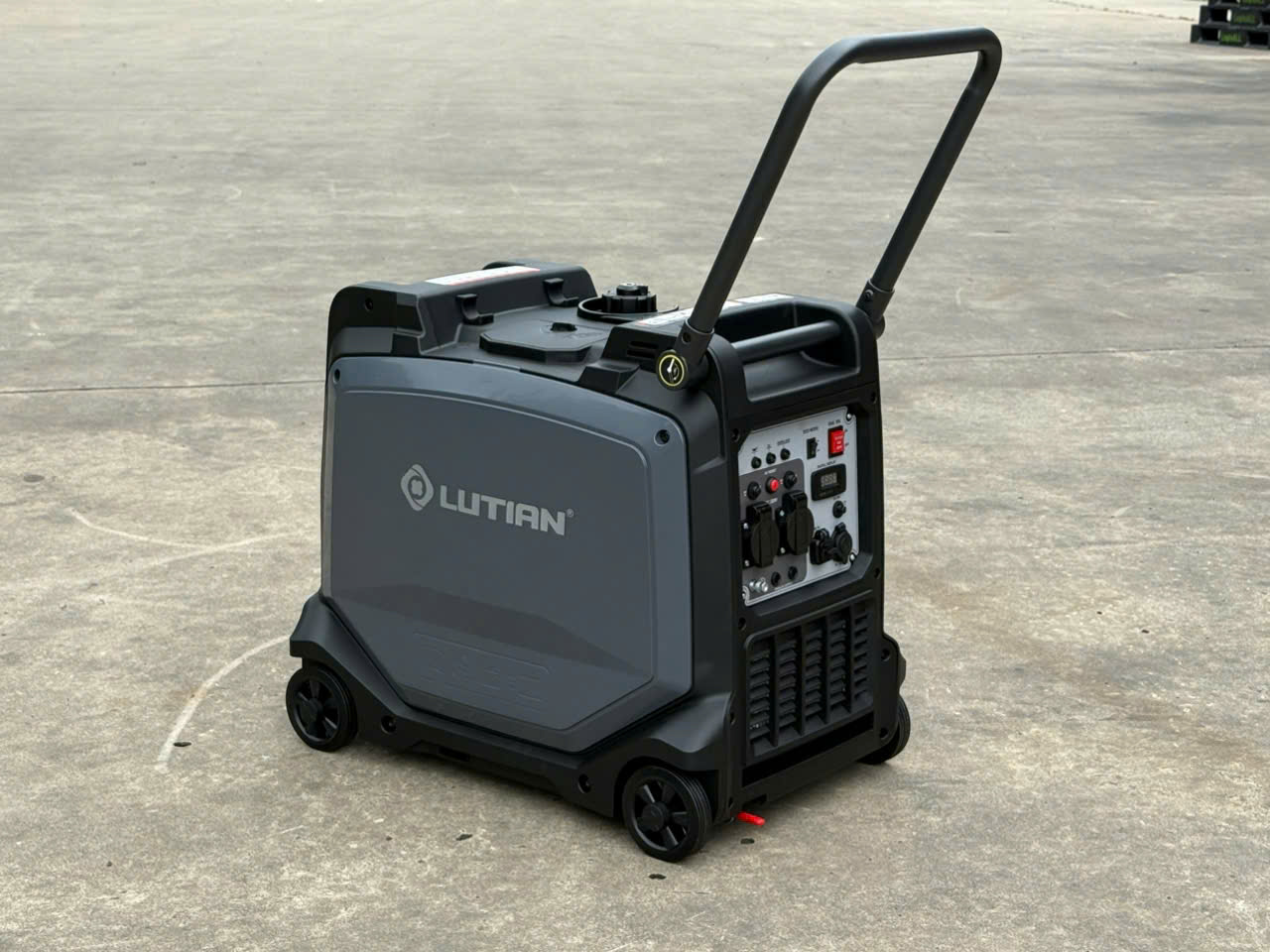 Máy phát điện Inverter 5KW Lutian LT6500iSE siêu cách âm