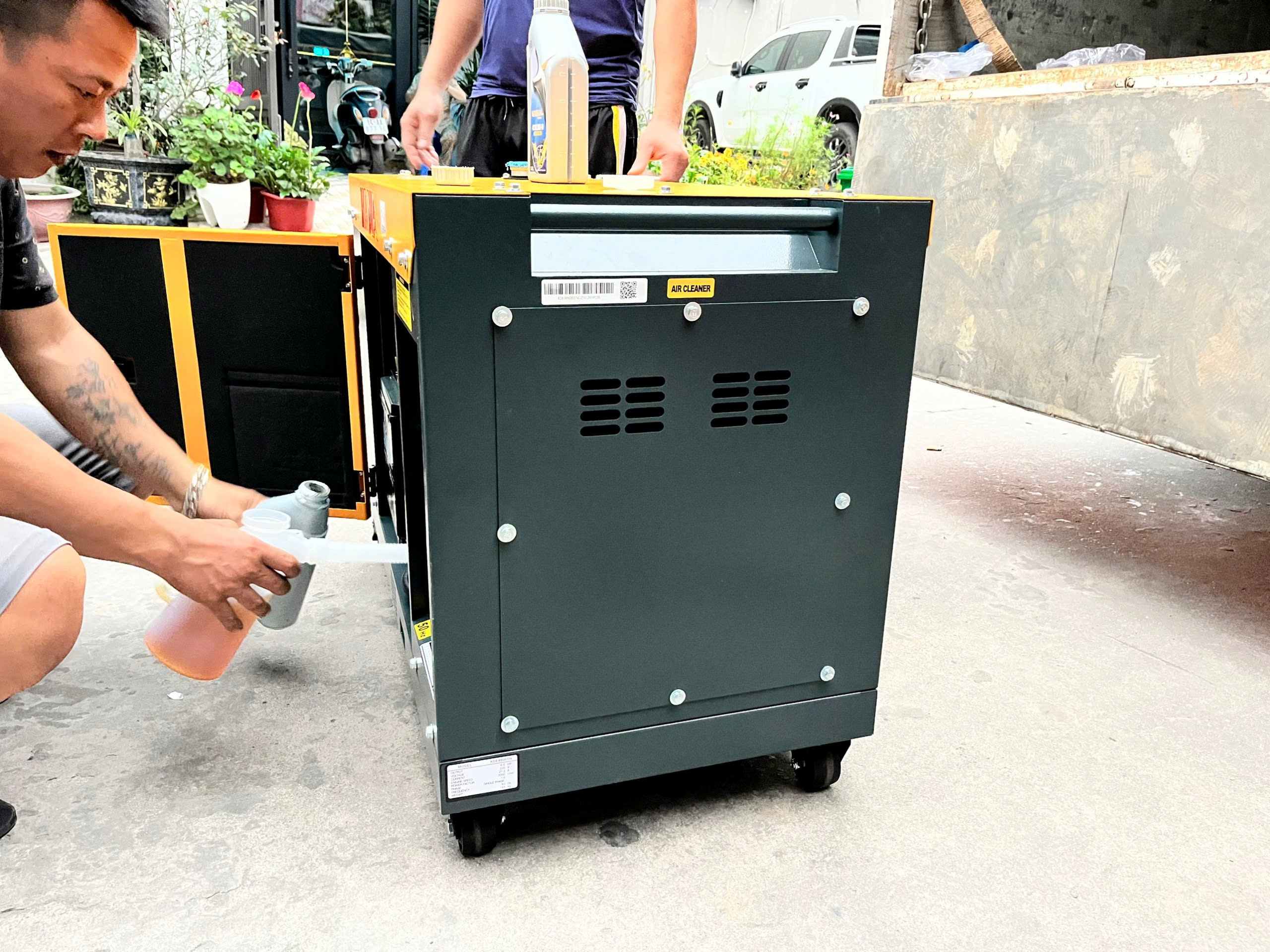 Máy Phát Điện Chạy Dầu 6Kw Kama KDE8800TN Siêu Cách Âm