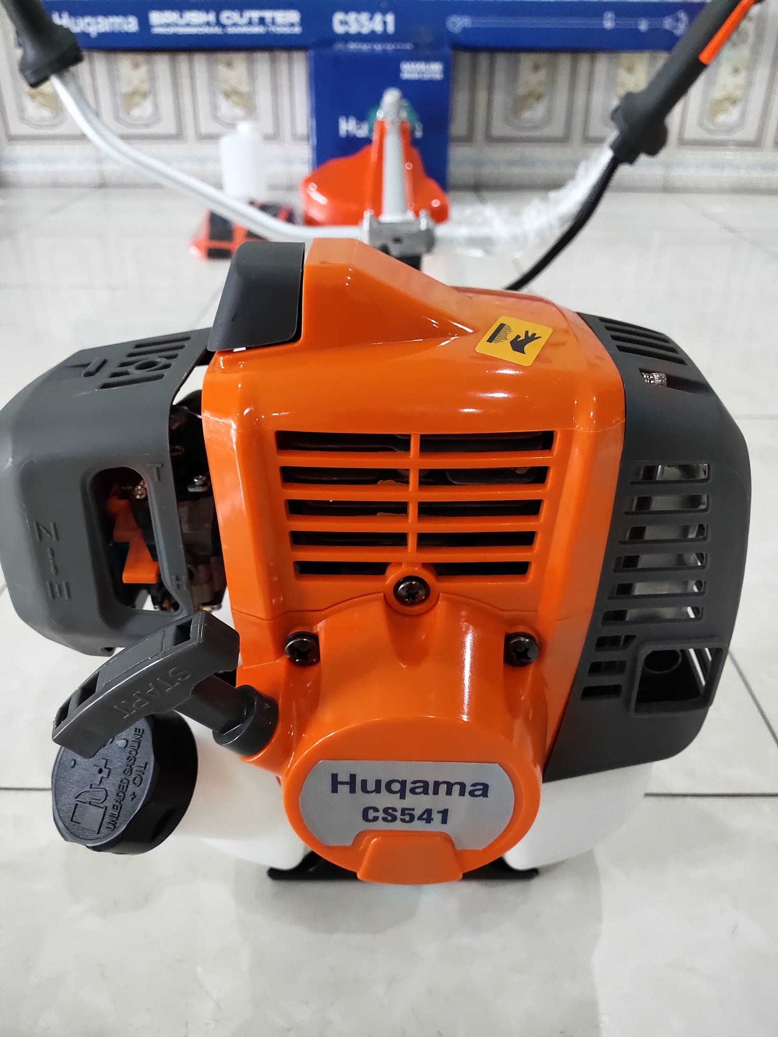 Máy cắt cỏ 2 thì 1600W Huqama CS541