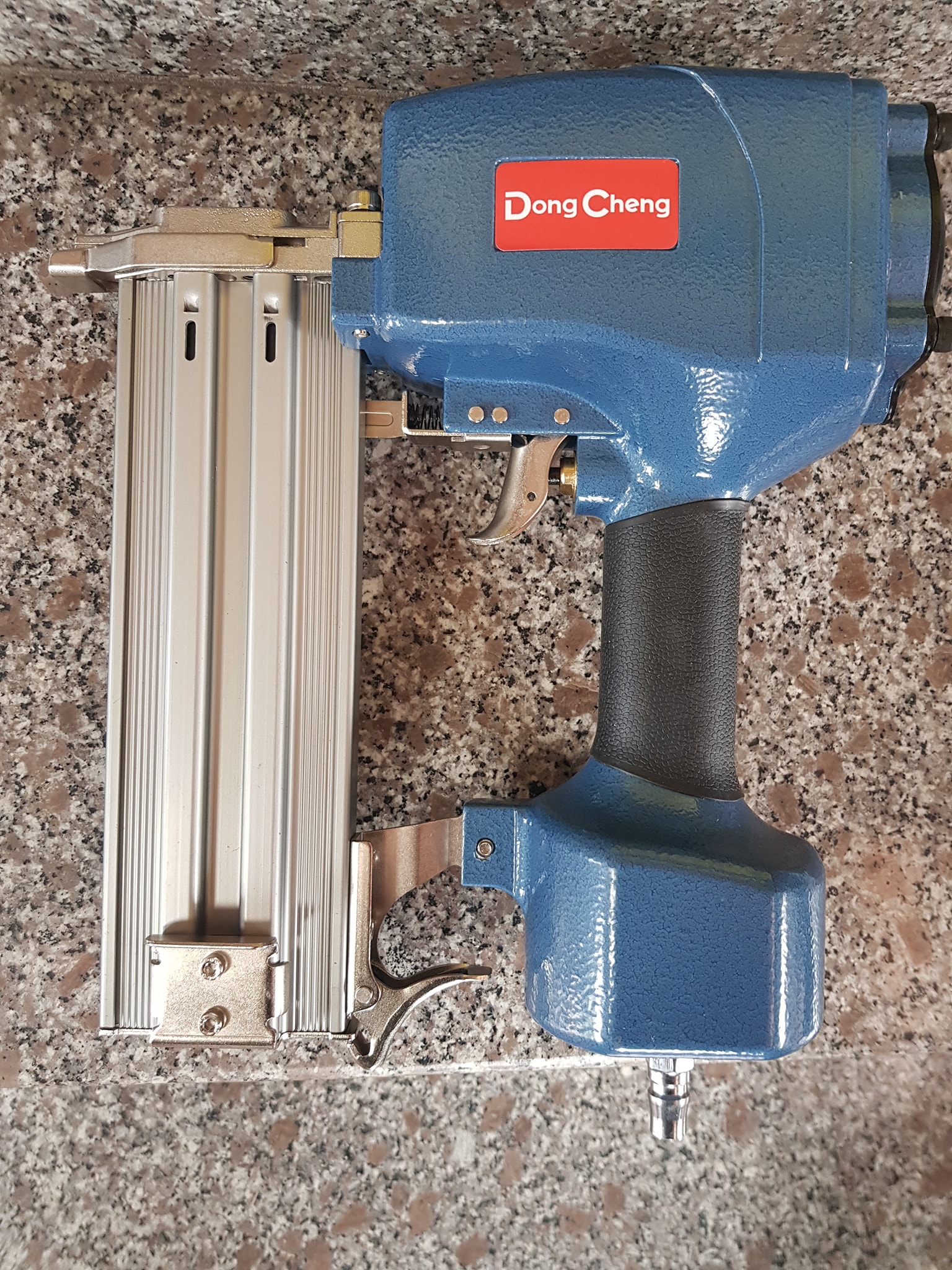 Máy Bắn Đinh Bê Tông Dongcheng D02-ST64C