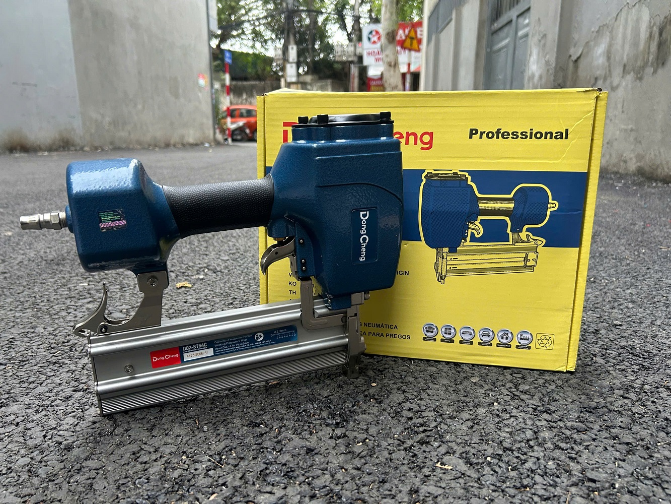 Máy Bắn Đinh Bê Tông Dongcheng D02-ST64C