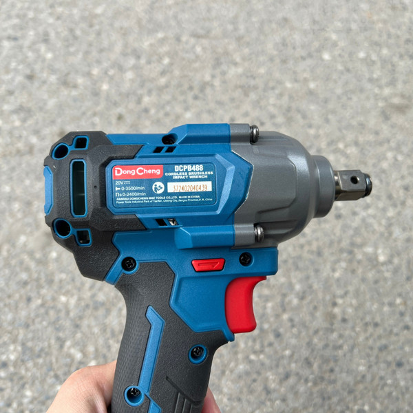 Máy Bắt Ốc Dùng Pin Dongcheng DCPB488 1 Pin 1 Sạc