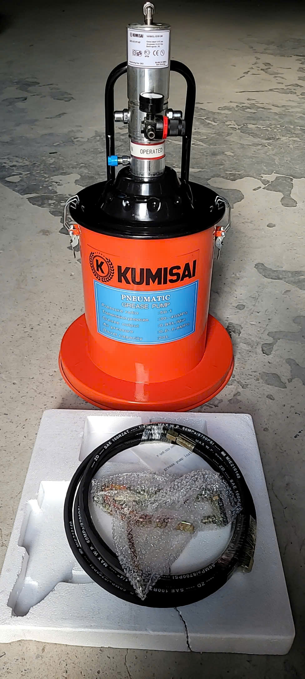 Máy Bơm Mỡ 20L Kumisai KMS-20S