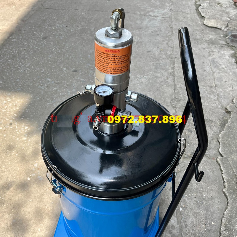 Máy Bơm Mỡ 30L Yakama BM-30GZ10