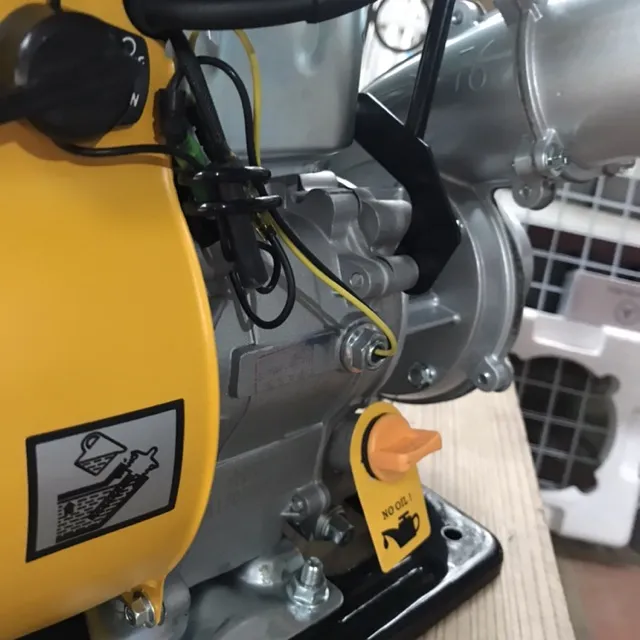 Máy Bơm Nước Chạy Xăng Raven WP20XS