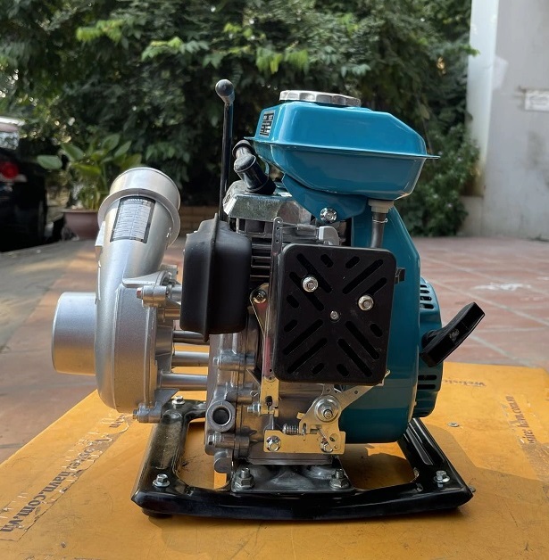 Máy Bơm Nước Huspanda 2.5HP HBN 1502