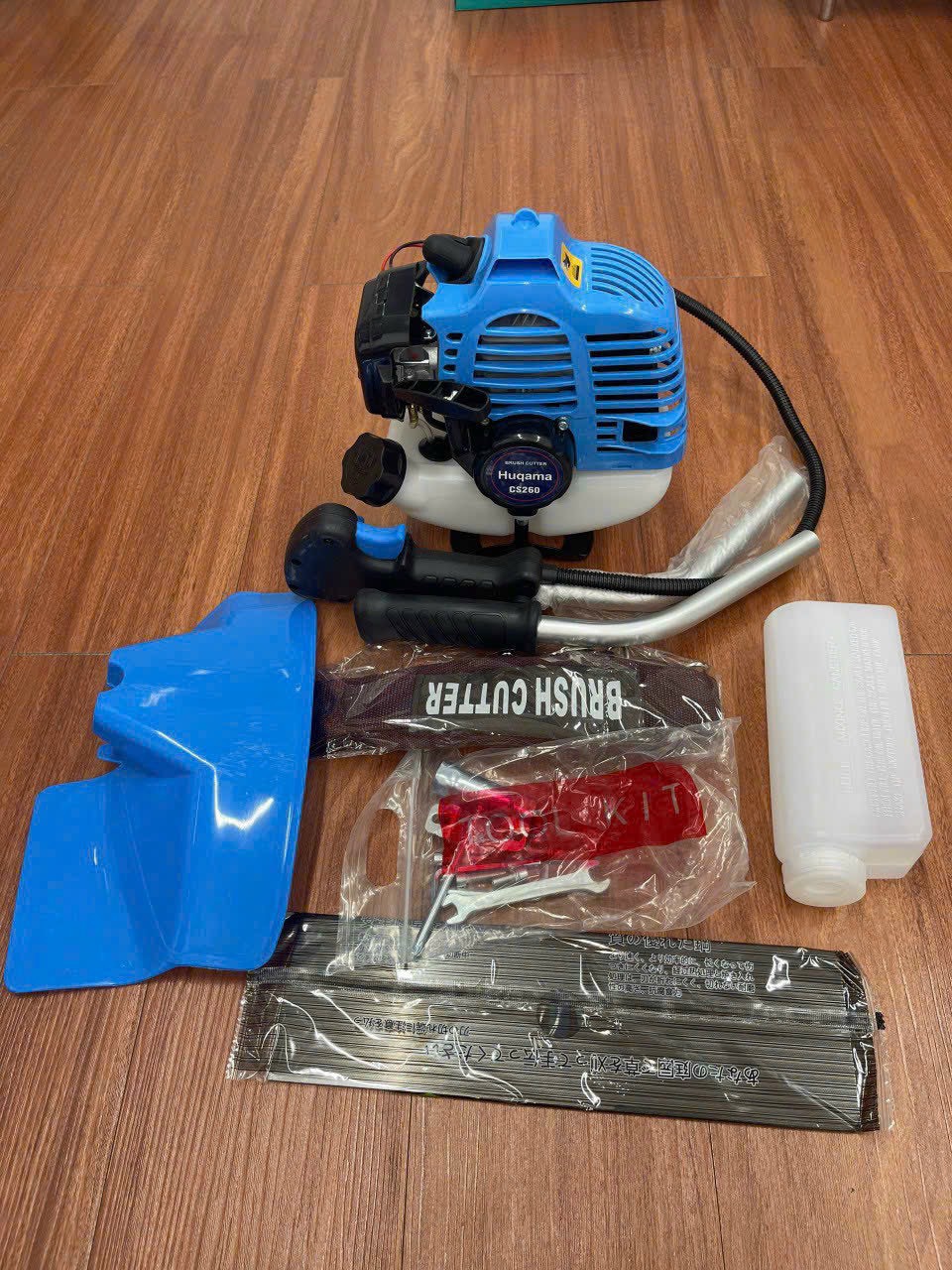 Máy cắt cỏ 2 thì Huqama CS260