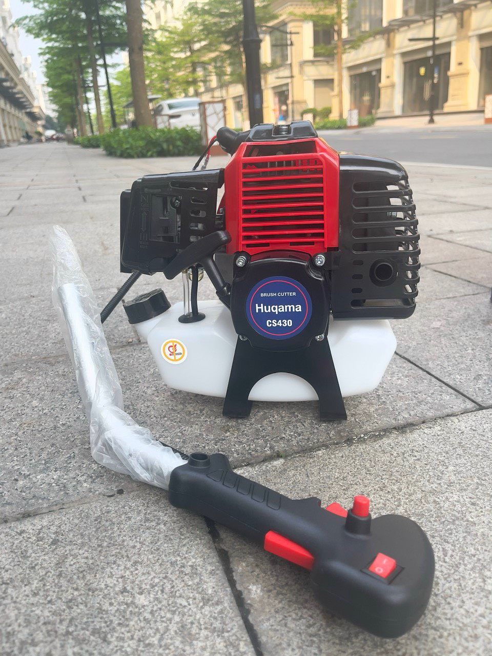 Máy cắt cỏ 2 thì Huqama CS430