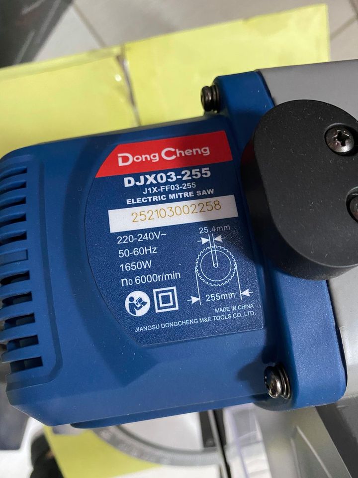 Máy Cắt Nhôm 1650W Dongcheng DJX03-255