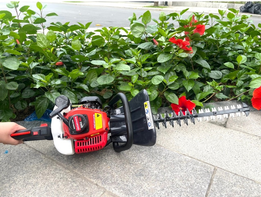 Máy Cắt Tỉa Cành Cây Kamastsu KM230D