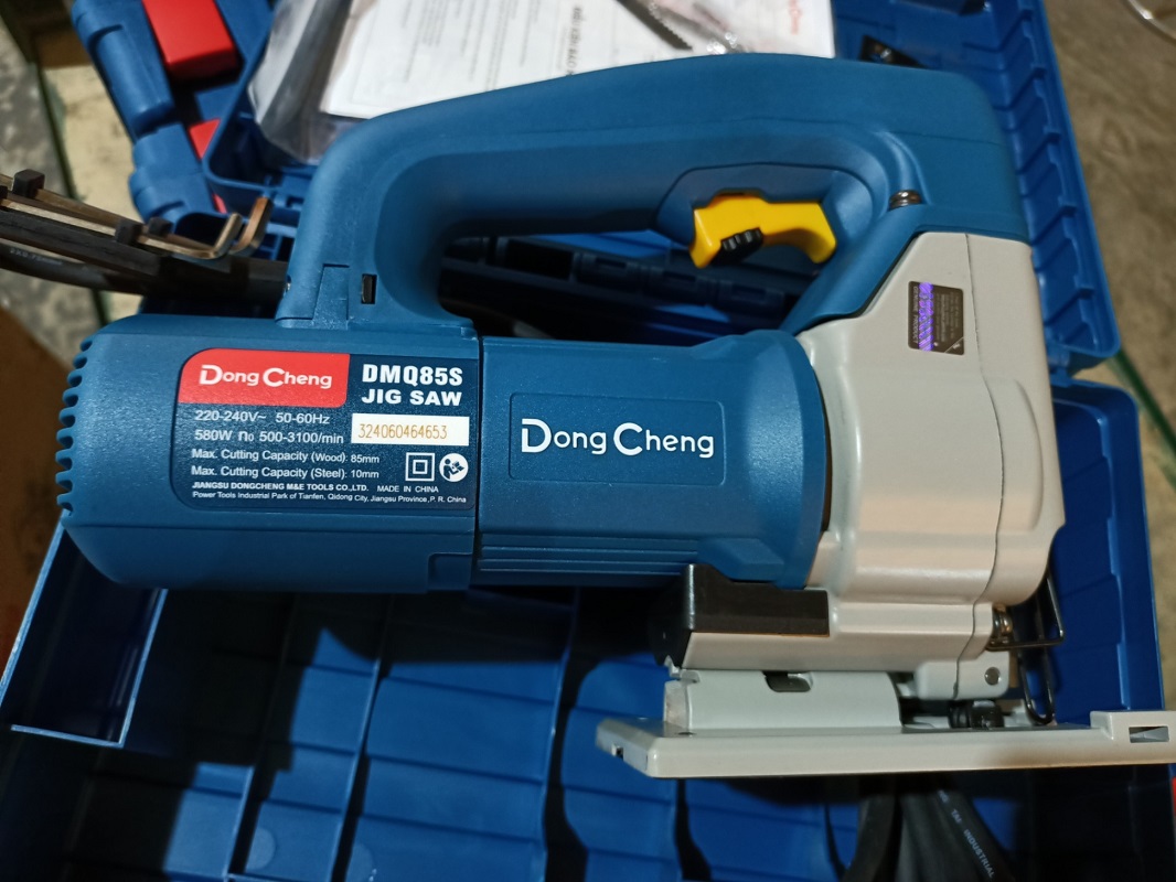 Máy Cưa Xọc 580W Dongcheng DMQ85S