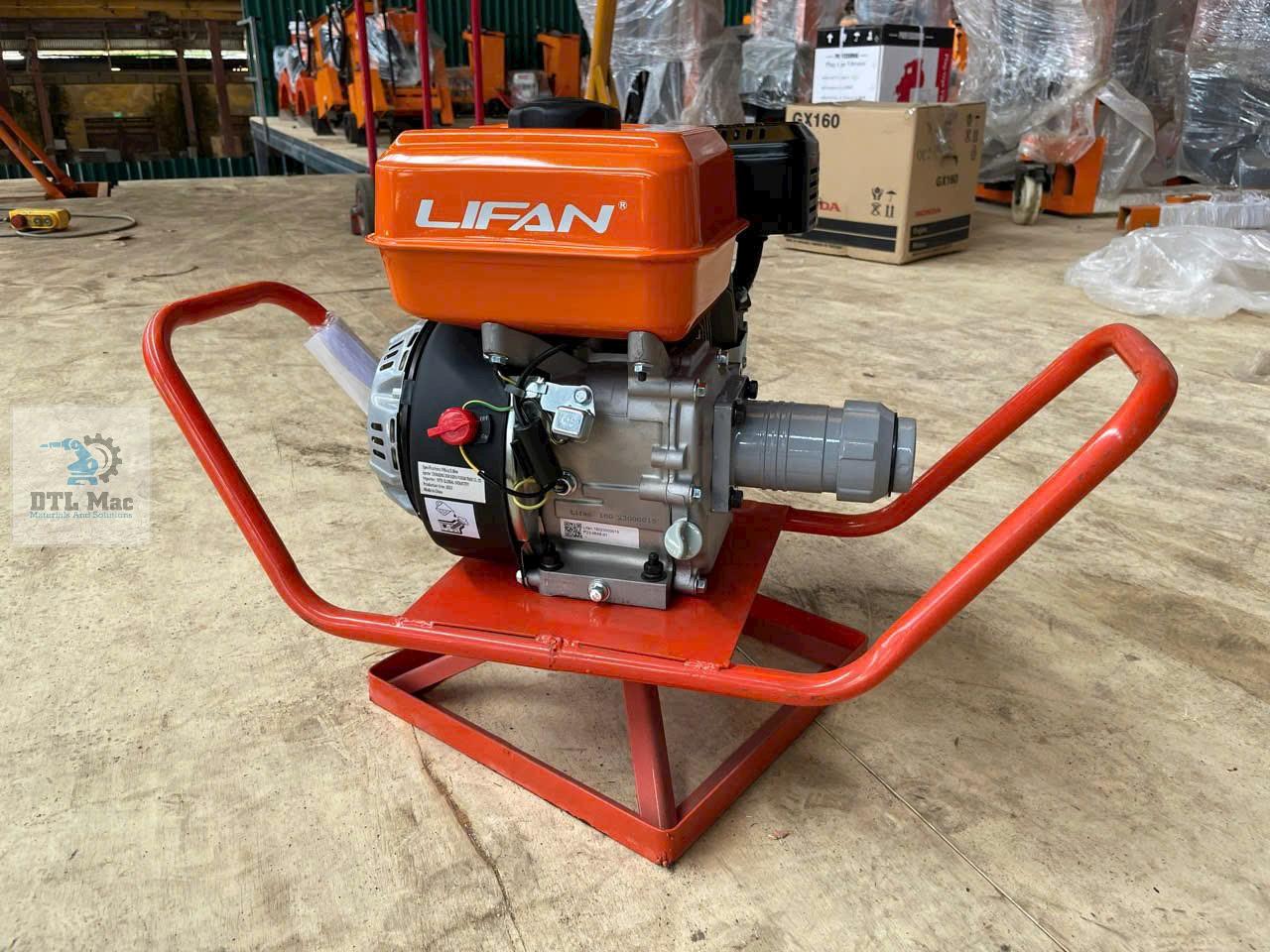 Máy Đầm Dùi Chạy Xăng 6.5Hp Lifan 200