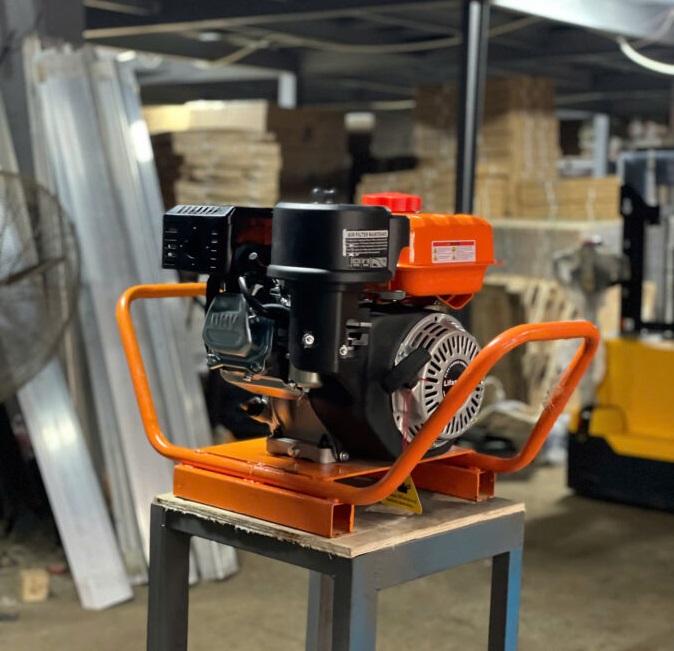 Máy Đầm Dùi Chạy Xăng 6.5Hp Lifan 200