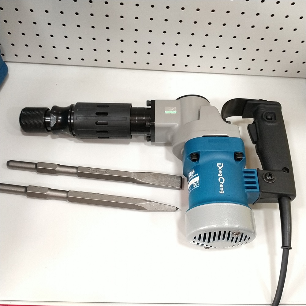 Máy Đục Bê Tông 1050W Dongcheng DZG6S