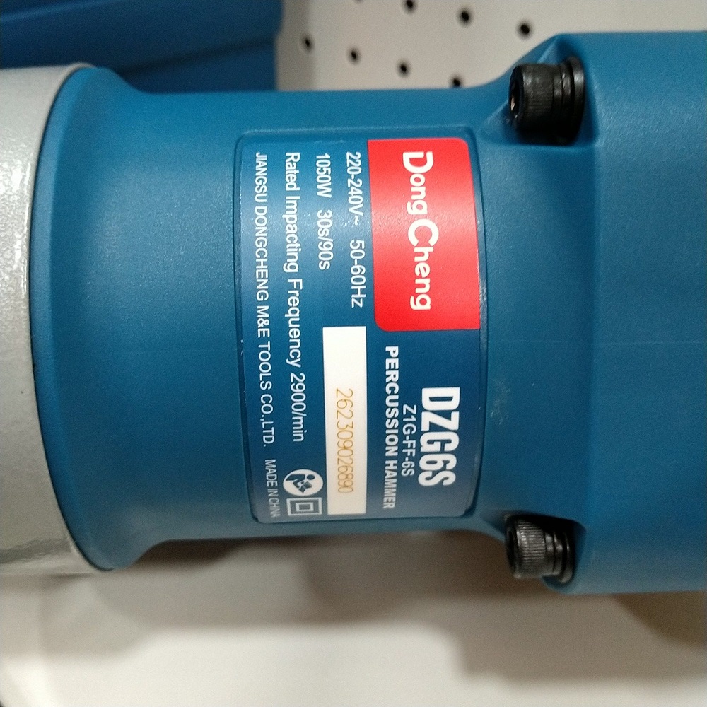 Máy Đục Bê Tông 1050W Dongcheng DZG6S