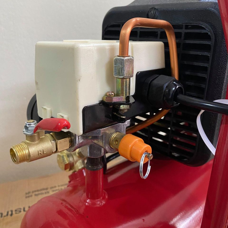 Máy nén khí có dầu 1.5HP 12L Panda PT-4213