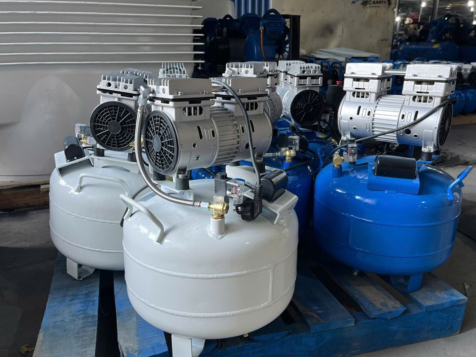 Máy nén khí không dầu Pegasus 0.75HP 40L TM-OF550-40L