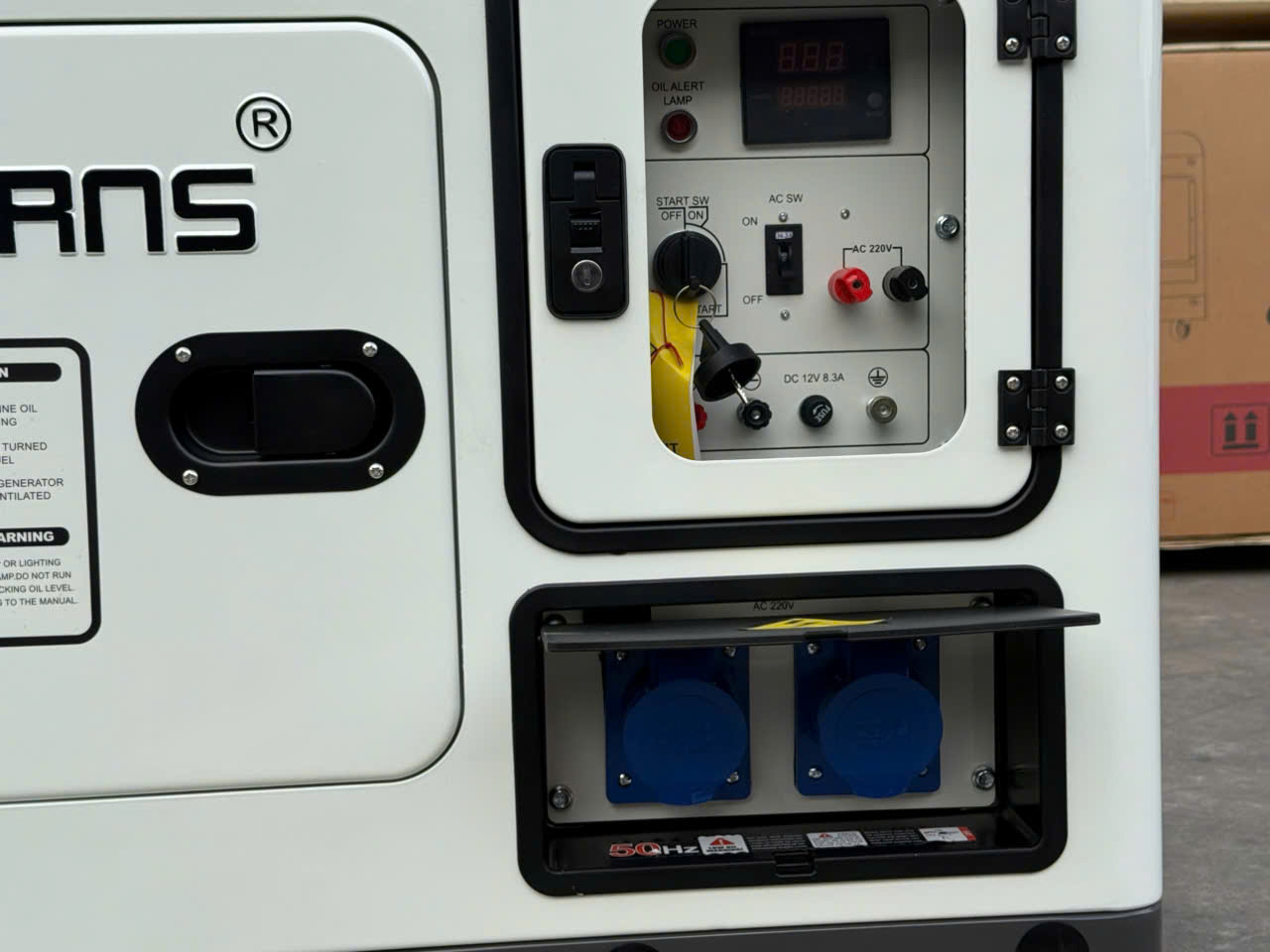 Máy Phát Điện Chạy Dầu 9Kw HI-EARNS HEG12000SE