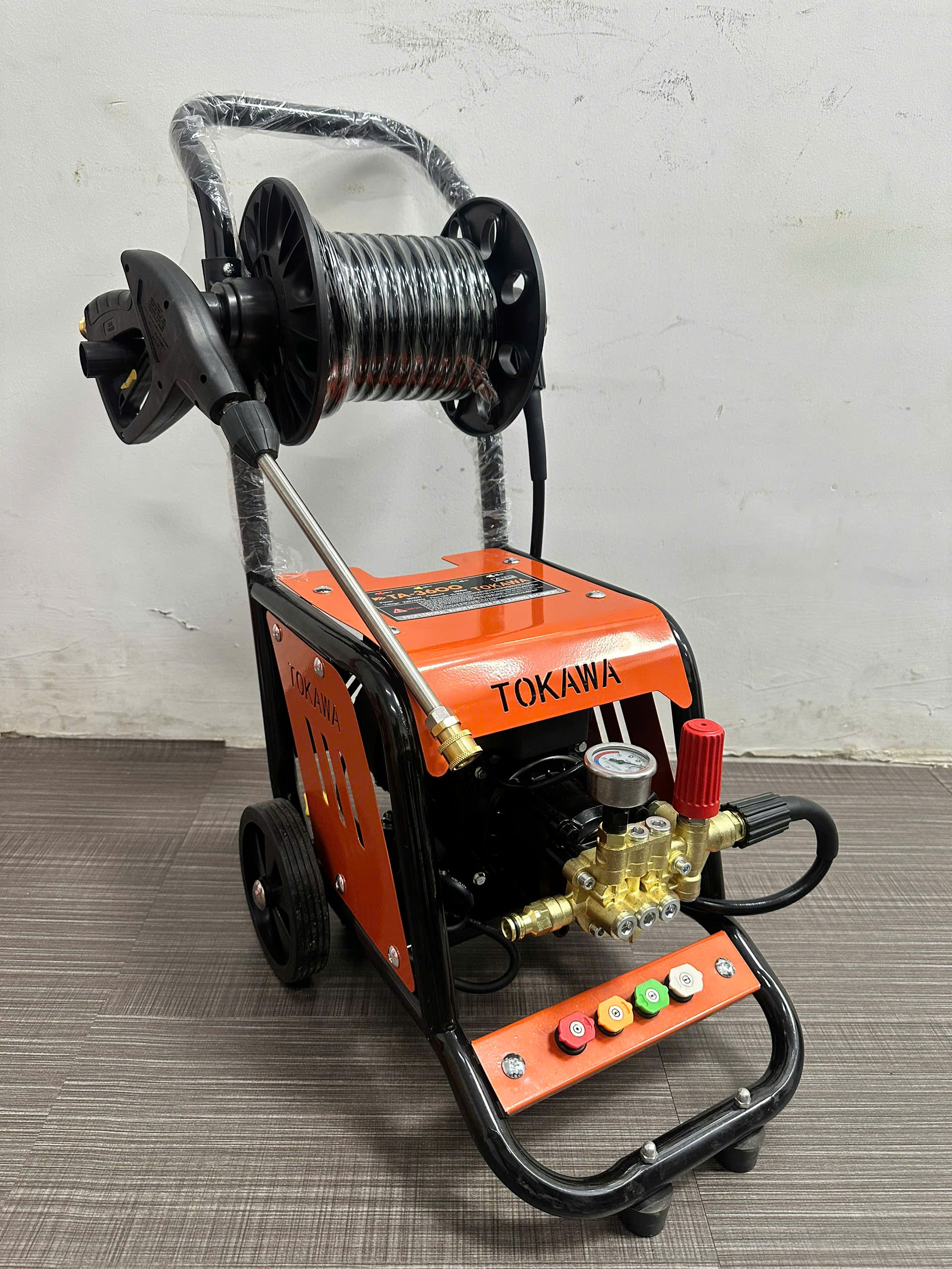 Máy Rửa Xe 3600W Tokawa TA-3600