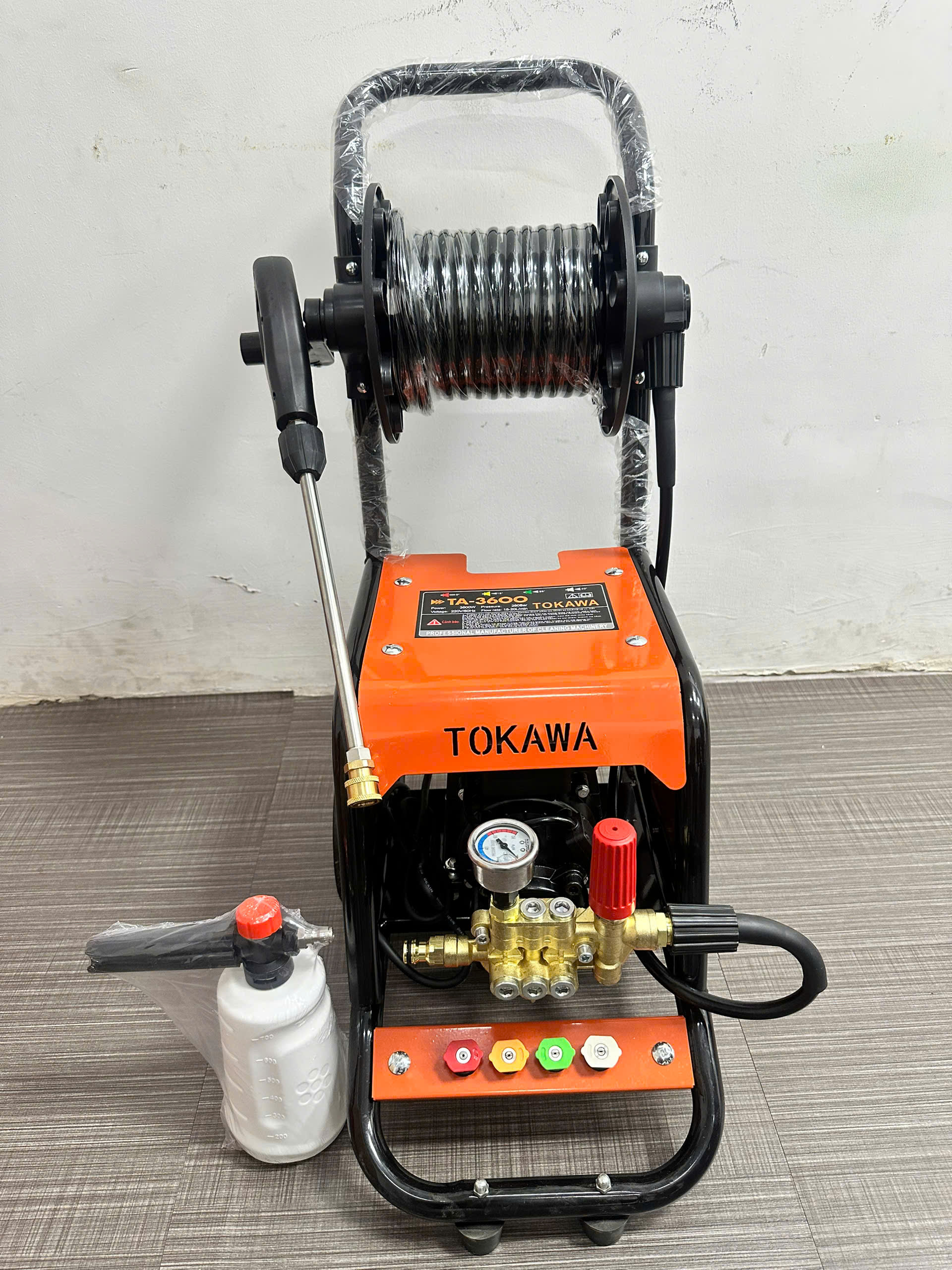 Máy Rửa Xe 3600W Tokawa TA-3600