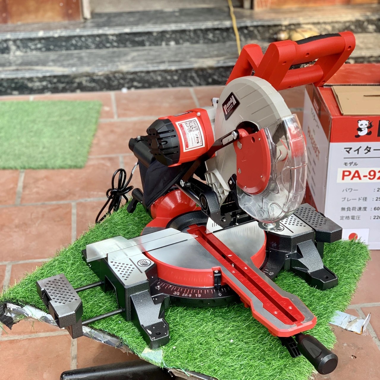 Máy Cắt Nhôm 1900W Panda PA-9255TT