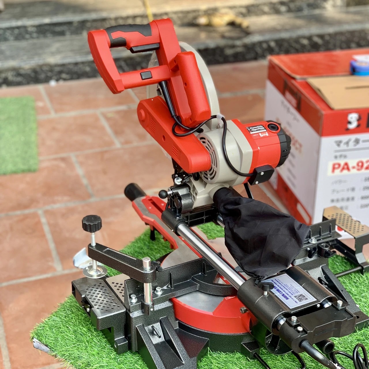 Máy Cắt Nhôm 1900W Panda PA-9255TT