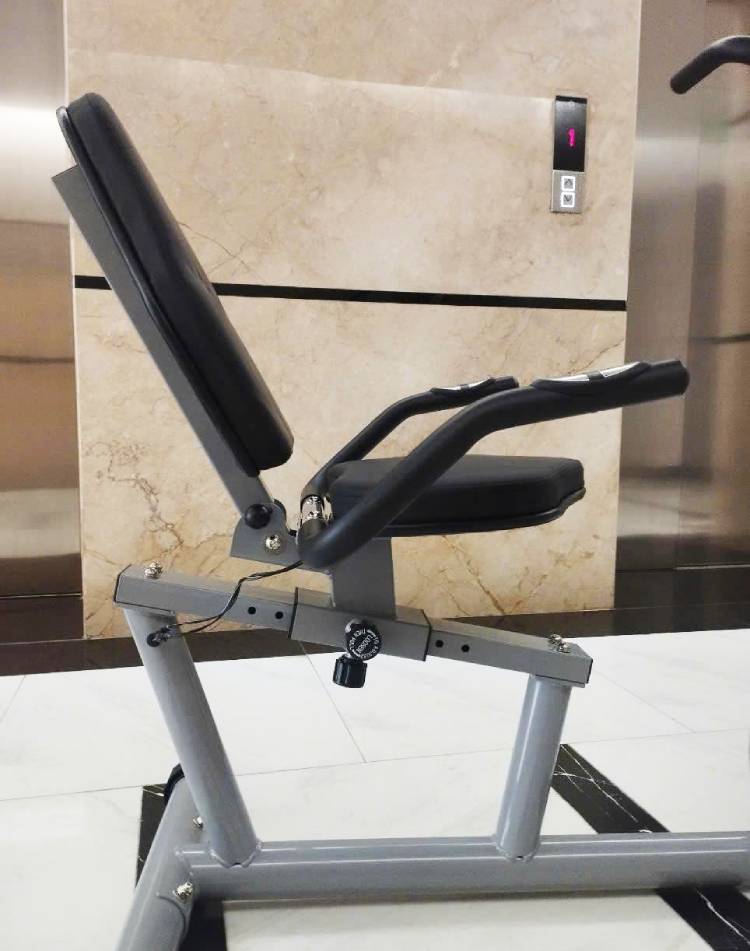 ghế ngồi có tựa lưng cho người già